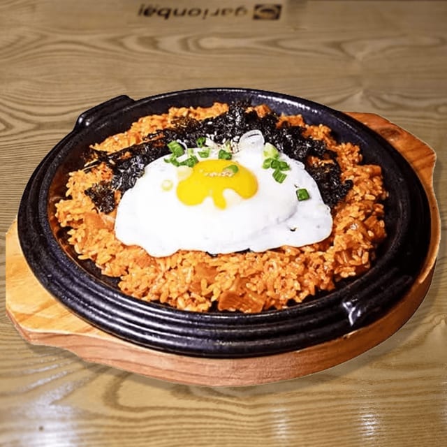 Kimchi fried rice/김치볶음밥.