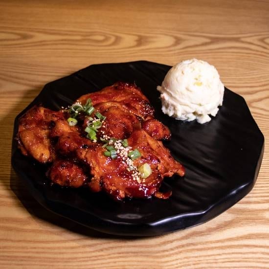 BBQ chicken/바베큐치킨.